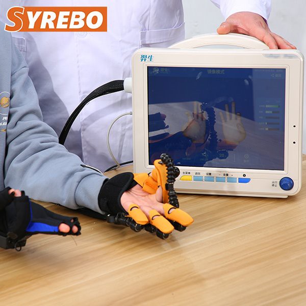 Luva de mão para pacientes com AVC