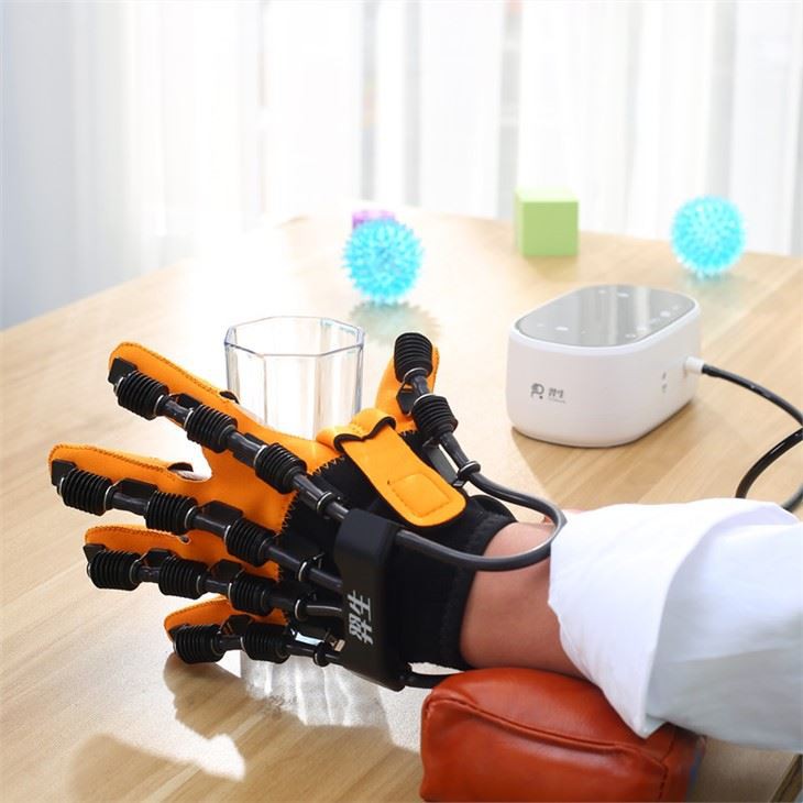 Equipamento de fisioterapia manual de baixo peso após hemiplegia